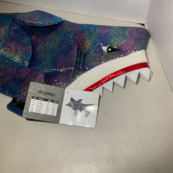 Tricks for Treats Cat or Dog Shark Costume Size Medium - Picture 5 of 7